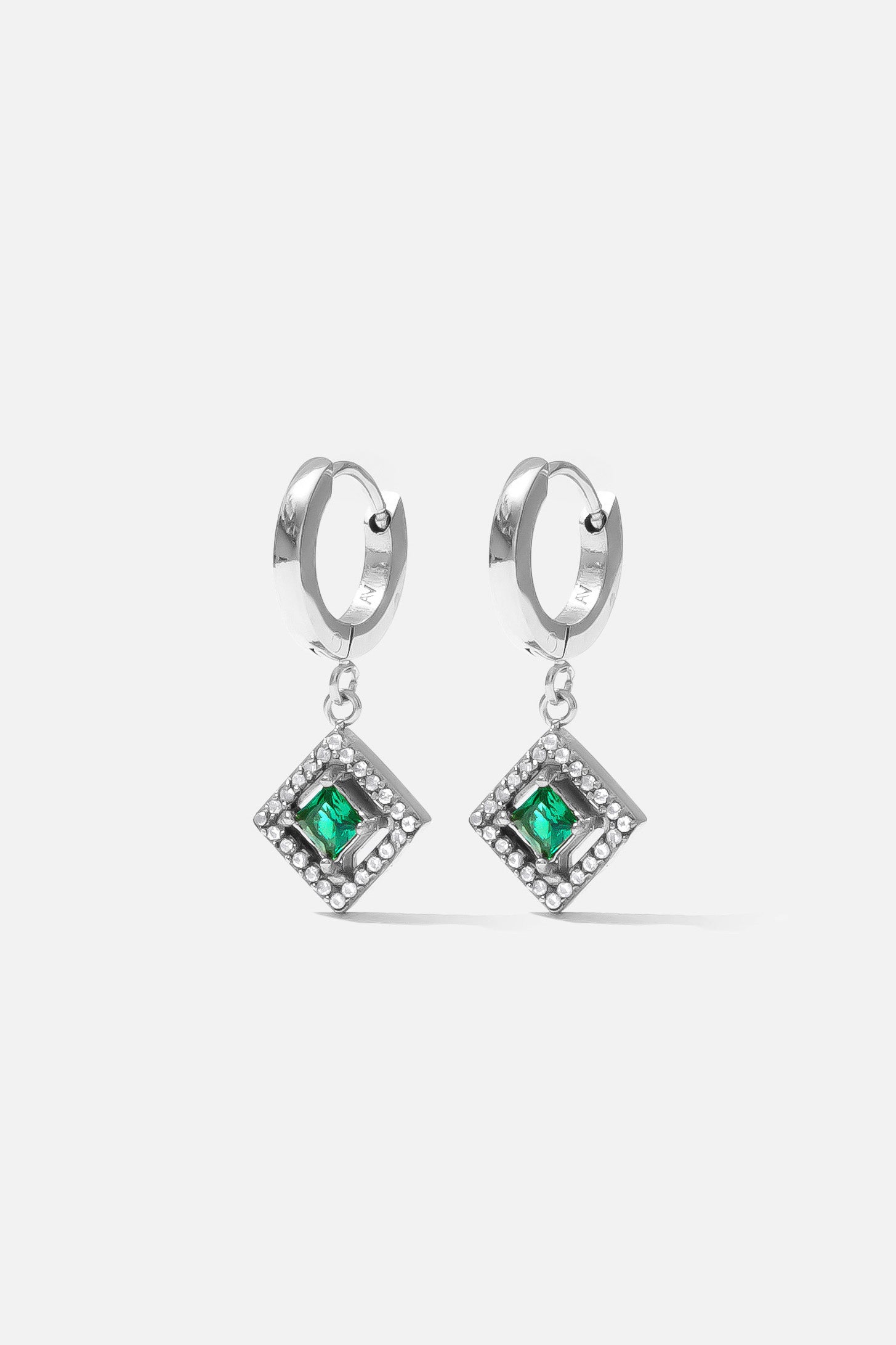LUNÁ EMERALD EARRINGS